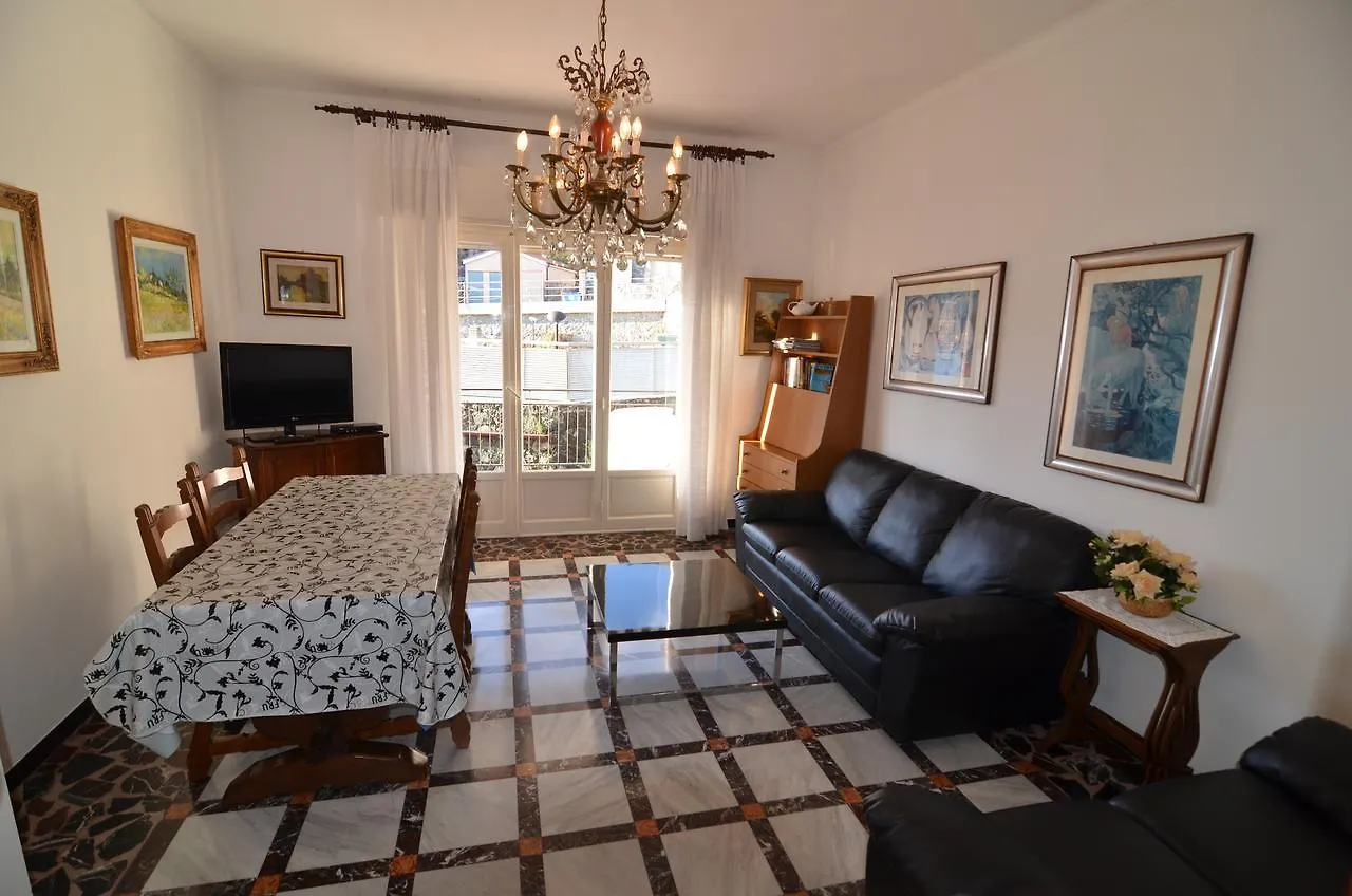 Glicine Apartment Levanto Italy